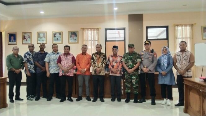 
					Dana Hibah 16,2 Miliar Bagi KPU Dan Bawaslu Kabupaten Maluku Tengah