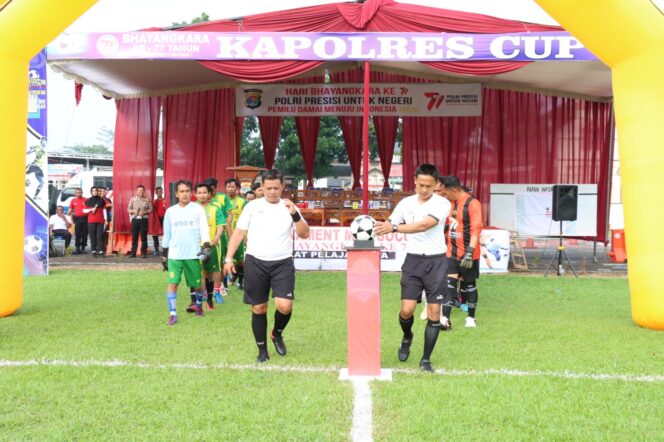 
					Momen Hari Bhayangkara 77,PJU Polres Lamtim Kandaskan PWI 3 Gol Tanpa Balas