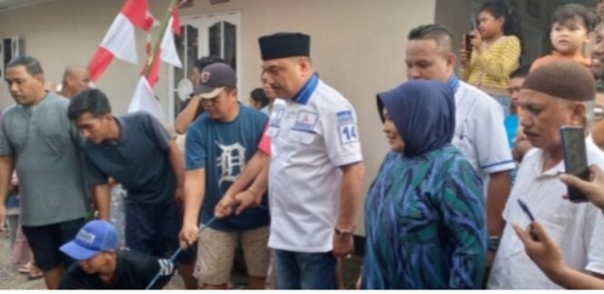 
					Serahkan Hewan Qurban, Masyarakat Harapakan BMW Mewakili  Maluku Di Senayan