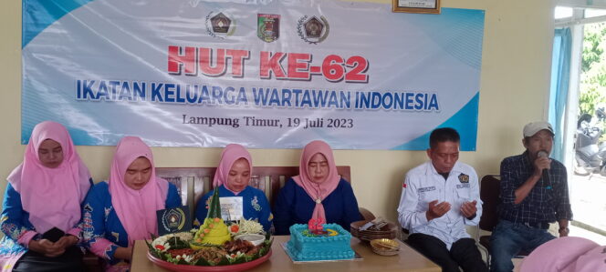 
					HUT IKWI ke 62,Pesan Ketua PWI  Lamtim Tetap Solid  Jangan Terpecah -Belah