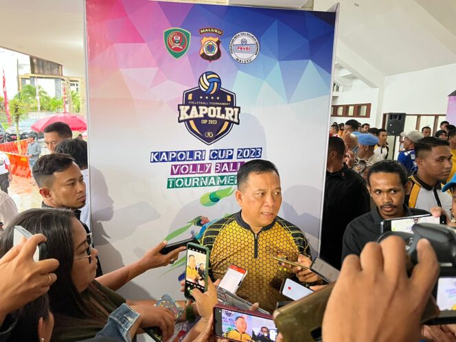 
					Turnamen Bola Voli Kapolri Cup di Ambon Bawa Berkah Bagi Pedagang dan UMKM