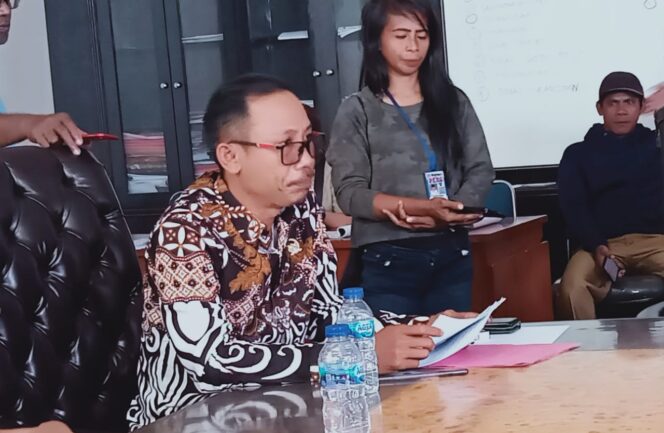 
					Wakil Ketua Komisi II SBB Arif Pamana  berharap masyarakat dusun Transslok Perjuangkan Status Translok