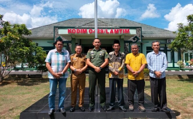 
					Panitia Majelis Penyimbang Adat Lampung Sambangi Dandim dan Kajari Lamtim