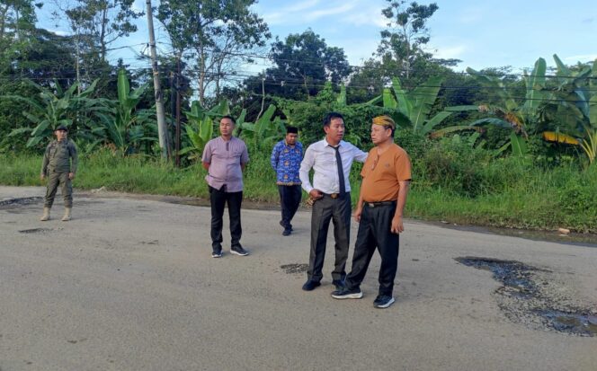 
					Bupati Lamtim Pastikan Jalan Viral Sukadana Segera di Bangun
