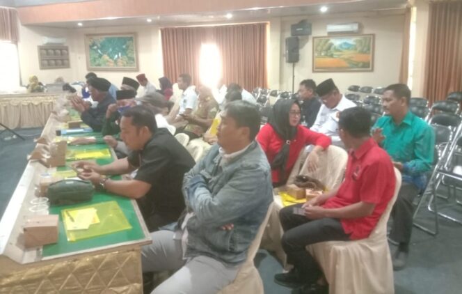 
					Kesbangpol Lamtim Gelar Diskusi Politik, ini yang Dibahas..?