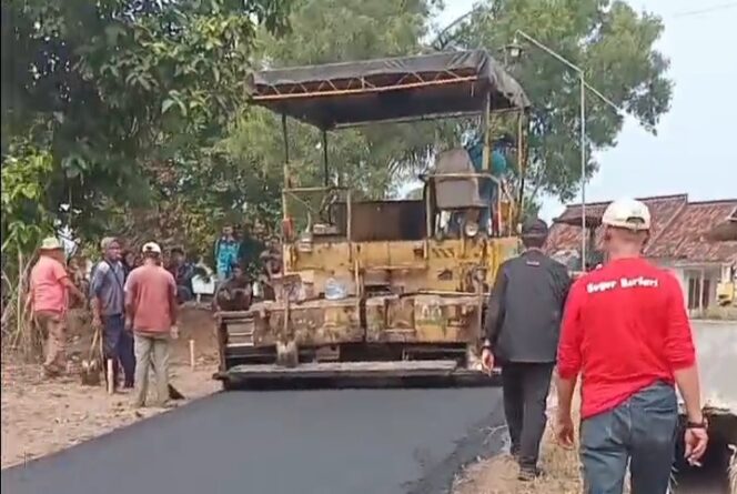 
					Warga : Terimakasih pak Dawam,Jalan Braja Asri Way Jepara Bagus dan Mulus