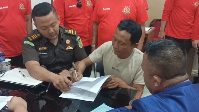 
					Kades Buana Sakti Tersangka Korupsi Dana Bendungan Marga Tiga Rp 2,2 Miliar!