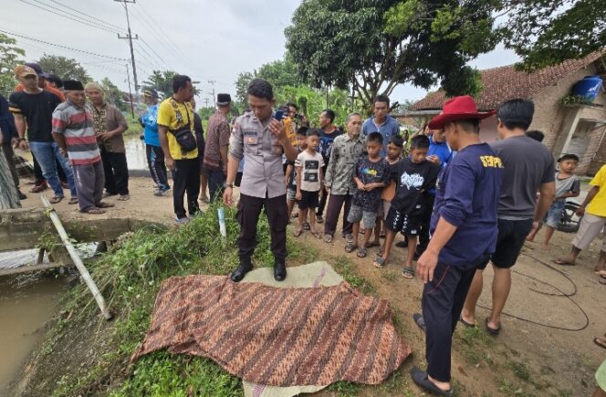 
					Mayat Wanita Ditemukan Terapung di Aliran DAM Pekalongan  Lampung Timur