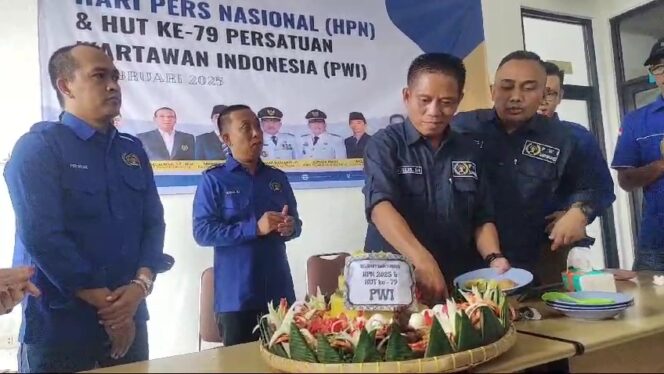 
					HPN 2025 dan 79 Tahun PWI Lampung Timur: Solidaritas dan Komitmen untuk Pers Indonesia