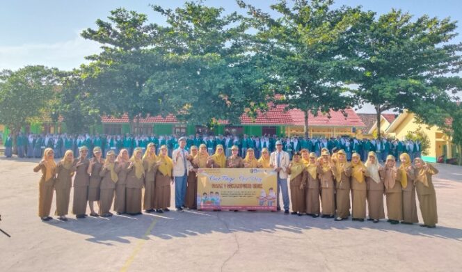 
					SMAN 1 Sekampung Udik Lounching Gerakan : One Page one day